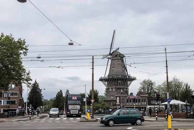 De Gooyer windmill